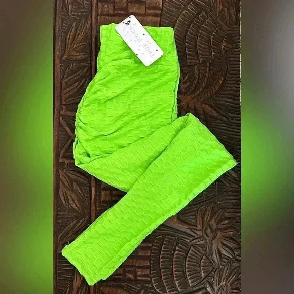 FREE 🆕Ruched  Honeycomb Leggings - Picture 4 of 13